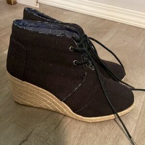 Toms Wedge Laced Booties